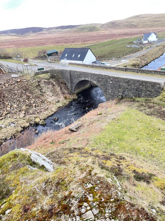 The Bridge Self Catering Villa Kilmaluag Exteriör bild